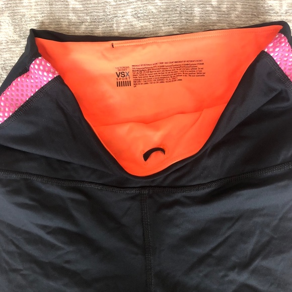 Knockout Victoria's Secret Crop Yoga Pant - Picture 3 of 5